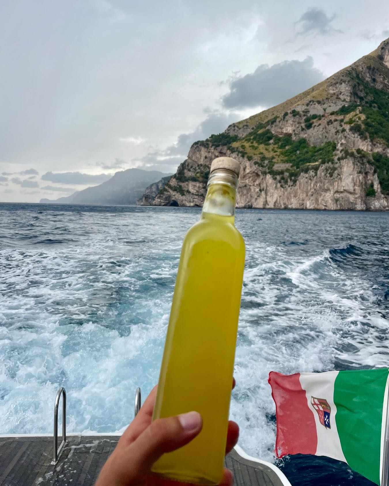 From the scent of Amalfi Coast lemons comes Captain Giovanni’s homemade limoncello 🍋: a special experience you can enjoy only here, on board of our boat. 🇮🇹 🌊 
#AmalfiCoast #Limoncello #HomemadeLimoncello #BoatLife #ExclusiveExperience #TasteOfAmalfi #SeaAndTradition #MadeInAmalfi #UniqueExperience #AmalfiVibes